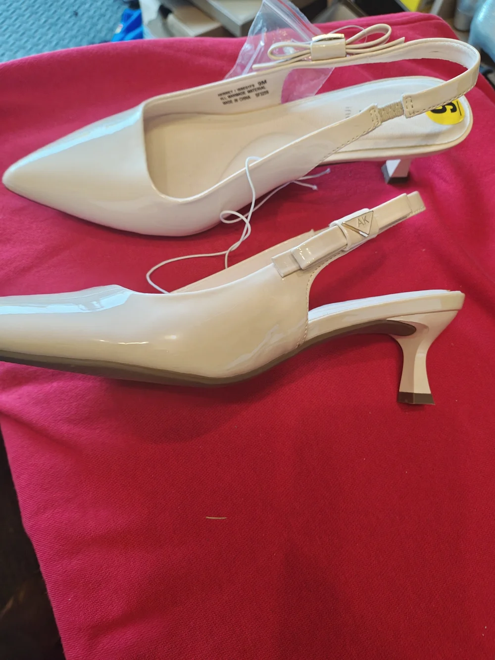 Anne Klein Beige Patent Pointed Toe Slingback Pumps 9M
